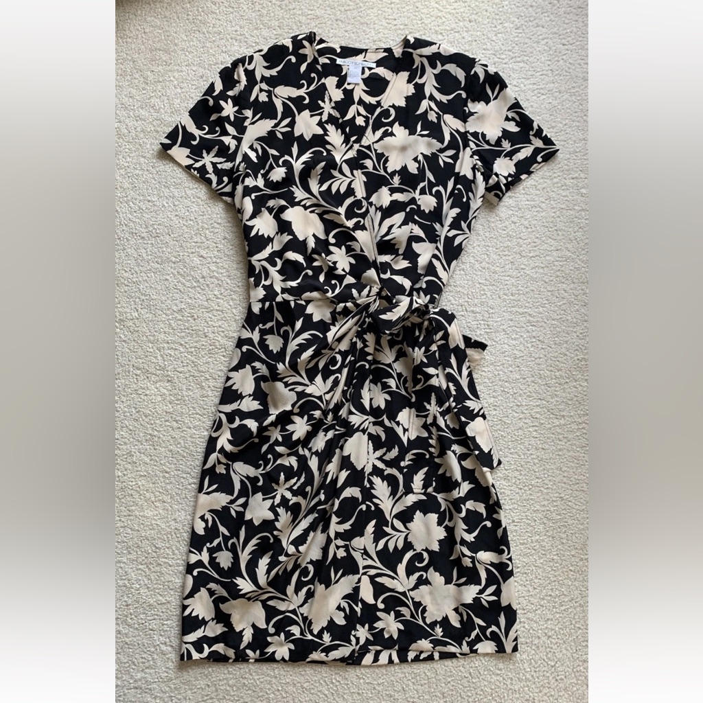 Maggy London Silk Floral Wrap Dress Sz 10 Black Beige Career Wedding Guest Event